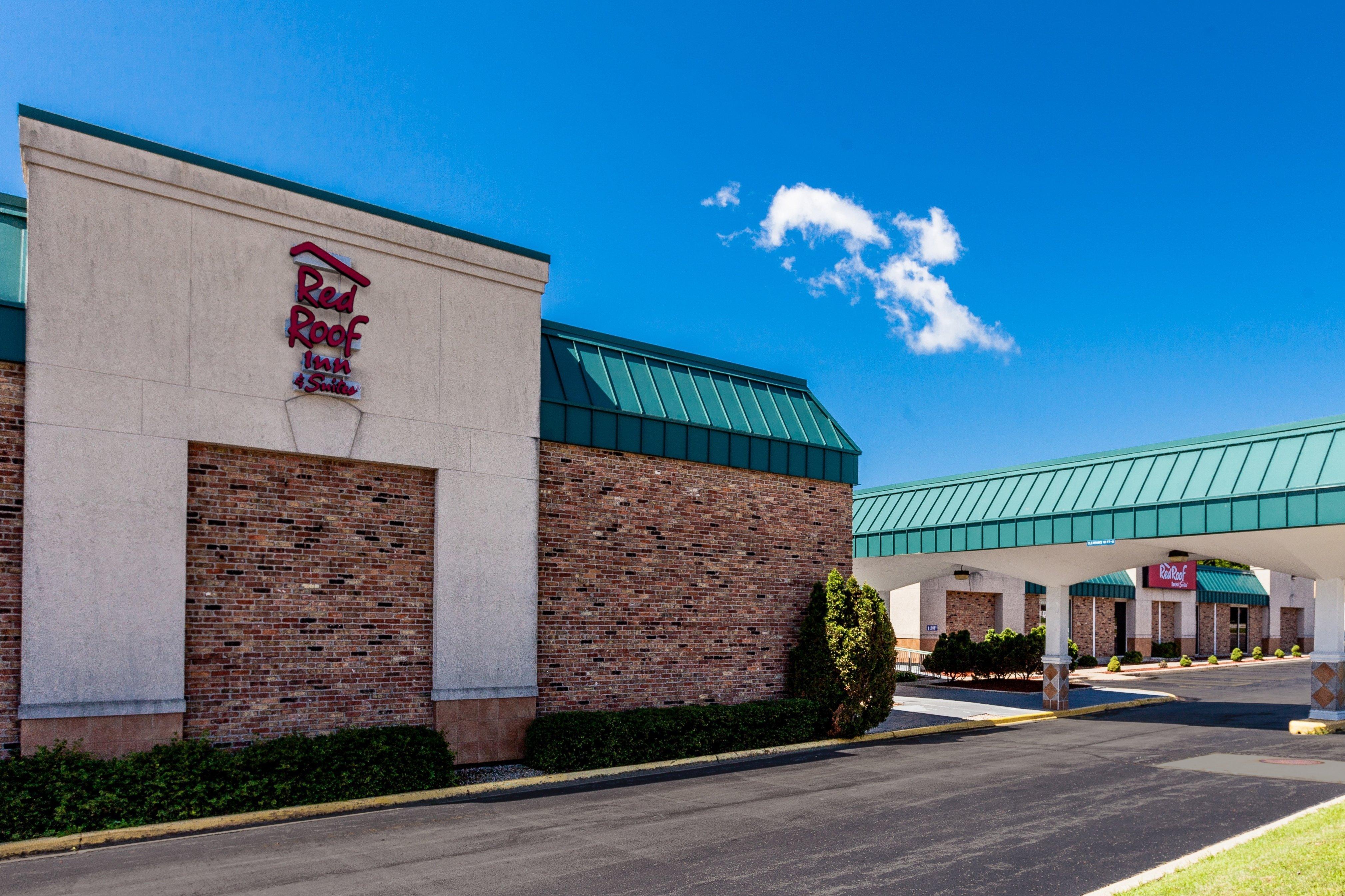 Red Roof Inn & Suites Dekalb Exterior photo