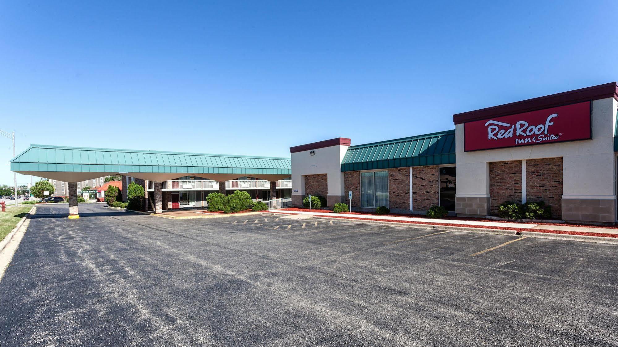 Red Roof Inn & Suites Dekalb Exterior photo